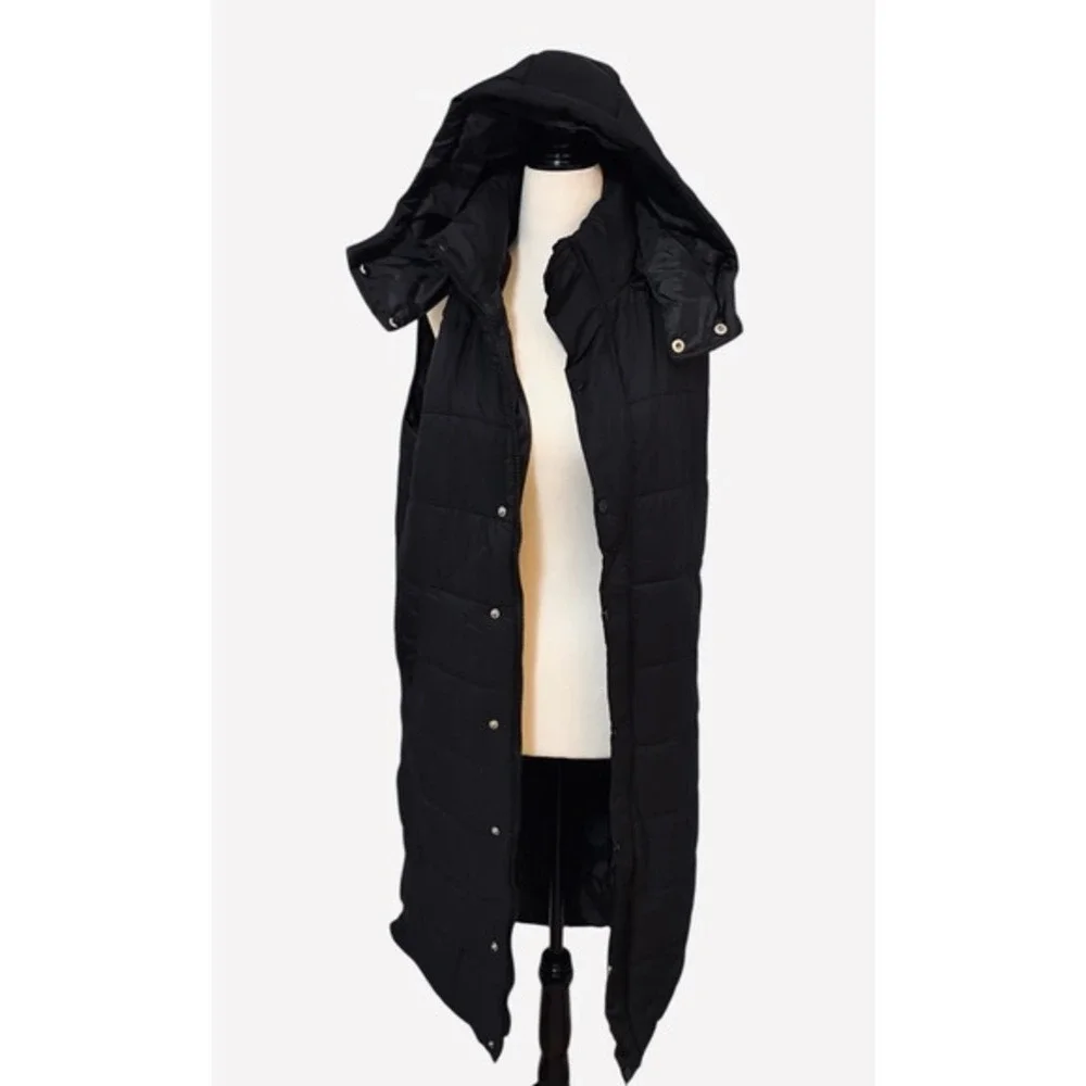 NEW Womens Small Black Long Puffer Vest Hooded Sleeveless Quilted Side Snaps - Picture 4 of 8